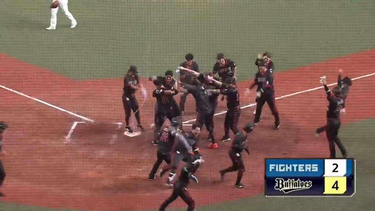 劇的な一発💪 オリックス 頓宮裕真 選手の第9号サヨナラ3ランホームラン🌈 👇ライブ配信はこちら