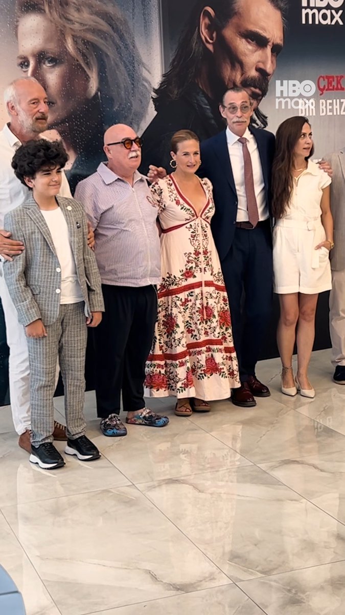 Bu ekibe çok aşığım! 🥰 Çekiç ve Gül: Bir Behzat Ç. Hikayesi, yeni sezonuyla 8 Ağustos'tan itibaren sadece HBO Max'te.