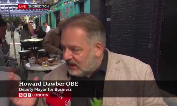 This summer: more opportunity to eat and drink al fresco 🍹🍝 Shoreditch is the latest area where Summer Streets funding from City Hall is letting more hospitality venues serve outside, with similar schemes also coming to Brixton, Leyton and the West End.