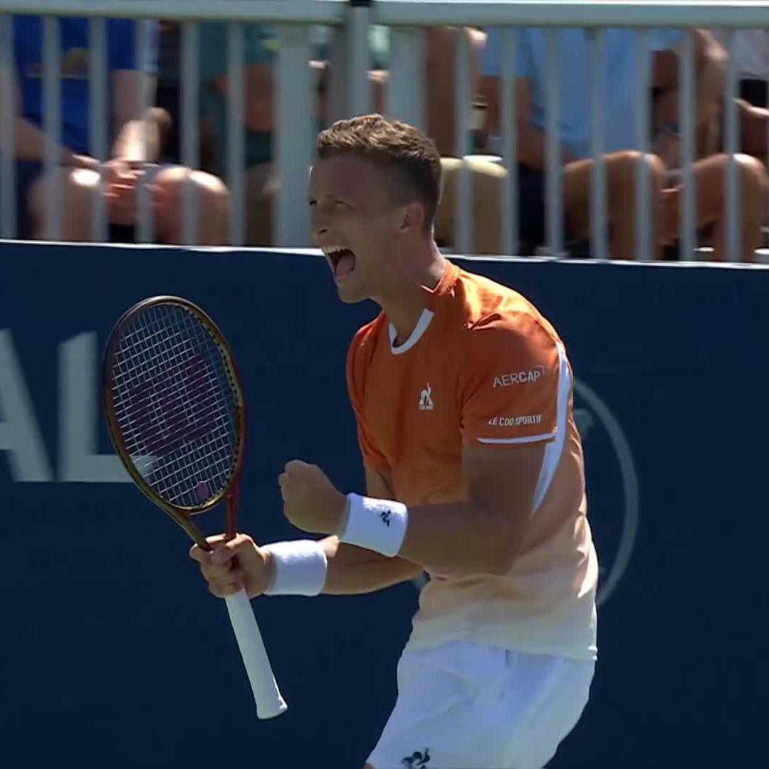 Czech-mate Lehecka ♟️ Jiří Lehečka outlasts Fils 3-6 6-3 6-4 for a 1st Top 50 hard-court win since Doha! #NBO25