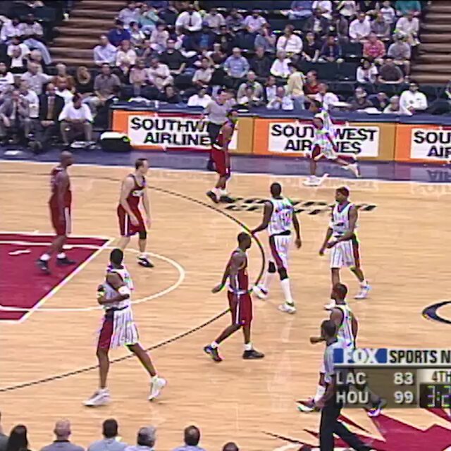Steve Francis dug into his bag of tricks 😳 Blink and you will miss a move from this '00 handle!