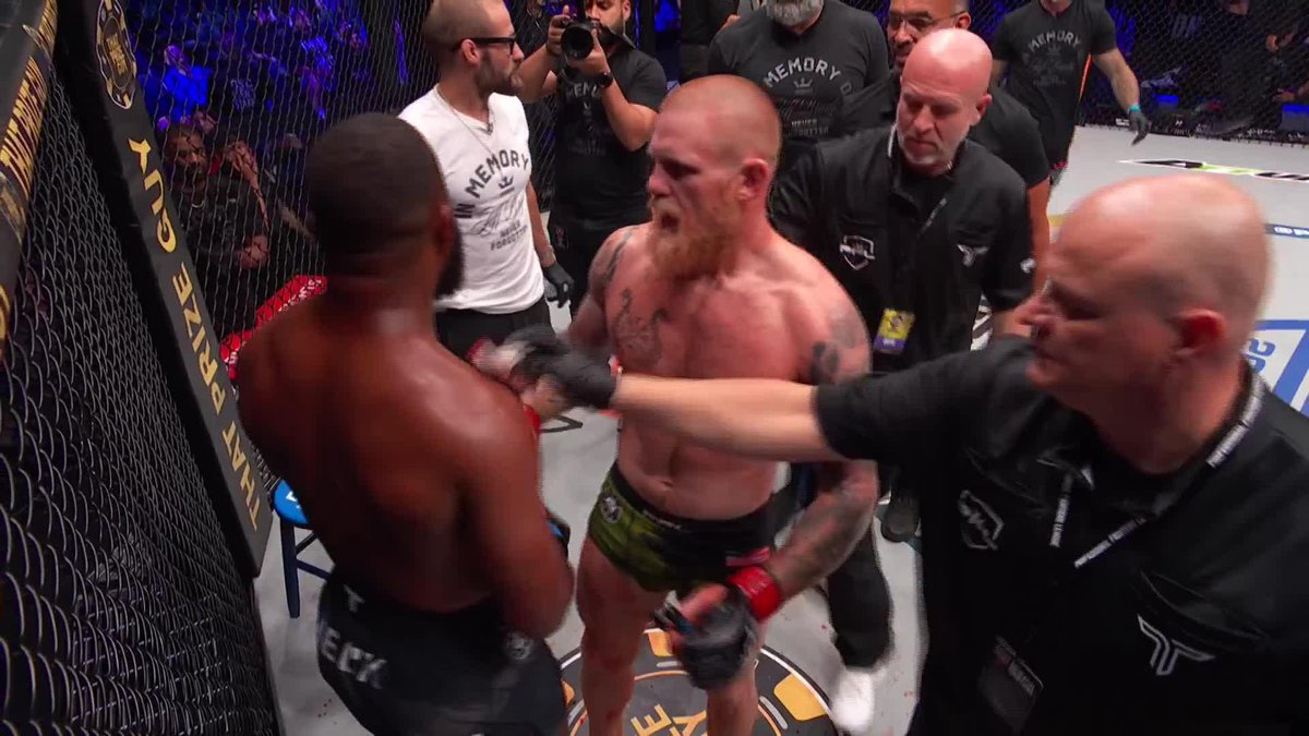 This one ends on the stool. [ #PFLWorldTournament | LIVE NOW ESPN+ ]