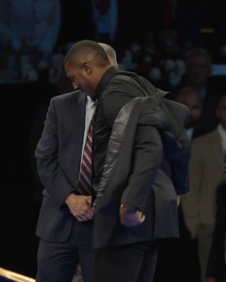 From Golden Flashes to Gold Jackets, Antonio Gates reaches a new milestone as he puts on his Haggar Clothing Co. Gold Jacket for the first time, guided by Hall of Fame legend LaDainian Tomlinson. LaDainian Tomlinson | #PFHOF25