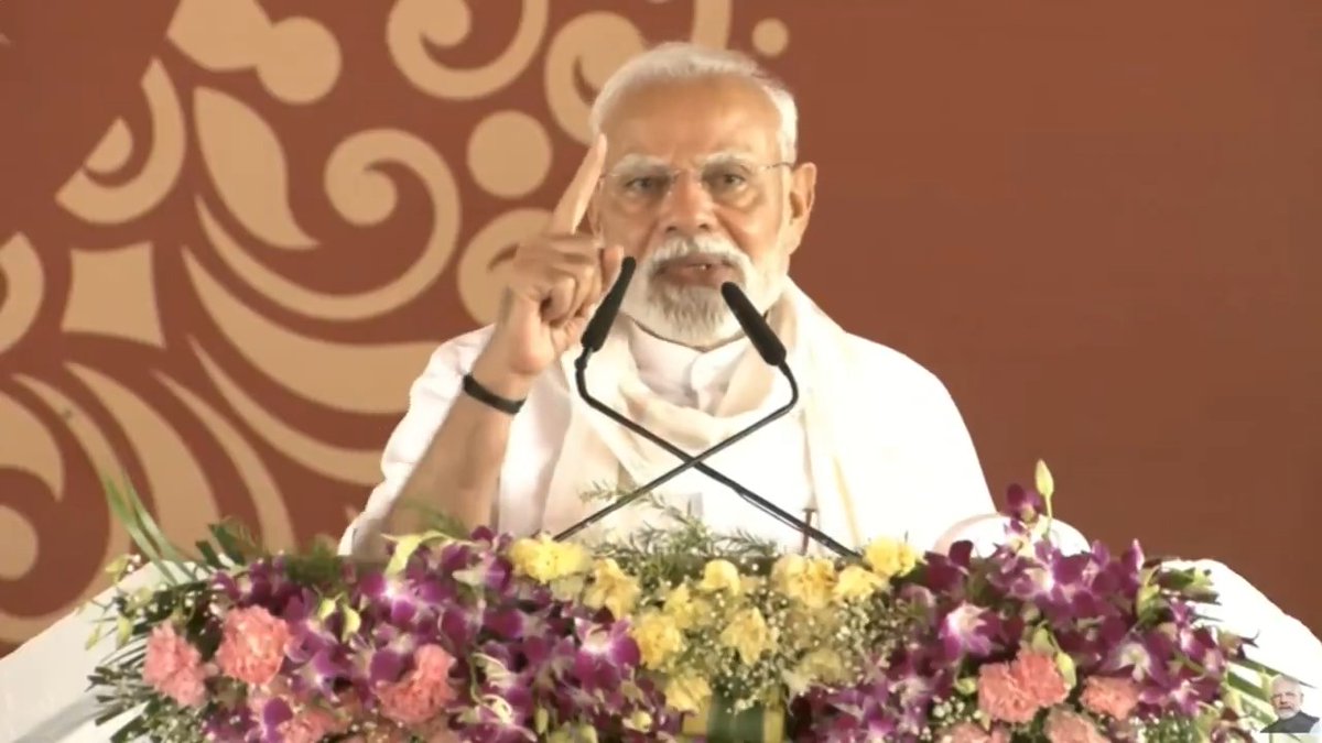 यूपी के सांसद के नाते मुझे खुशी है कि ब्रह्मोस मिसाइलें हमारे यूपी में भी बनेंगी, अगर पाकिस्तान ने फिर कोई पाप किया तो यूपी में बनीं मिसाइलें आतंकियों को तबाह कर देंगी: आदरणीय प्रधानमंत्री श्री Narendra Modi जी