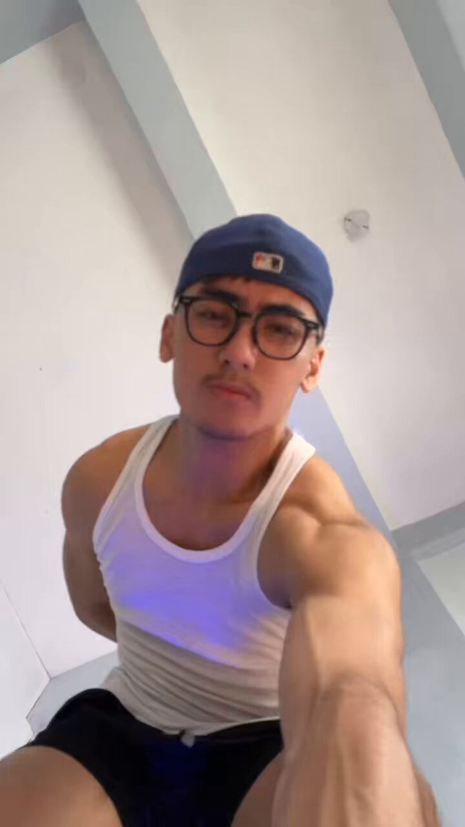 Mukha lang maangas pero mas baby talaga ako 😭