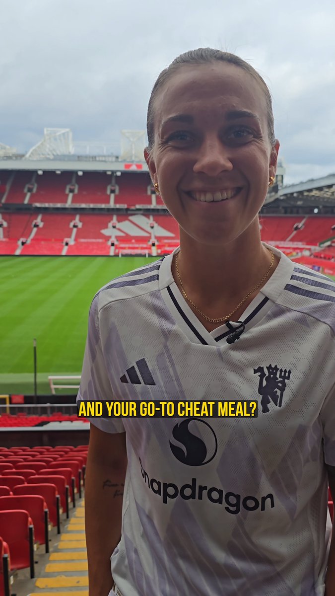 Getting to know our new signing 😆💭