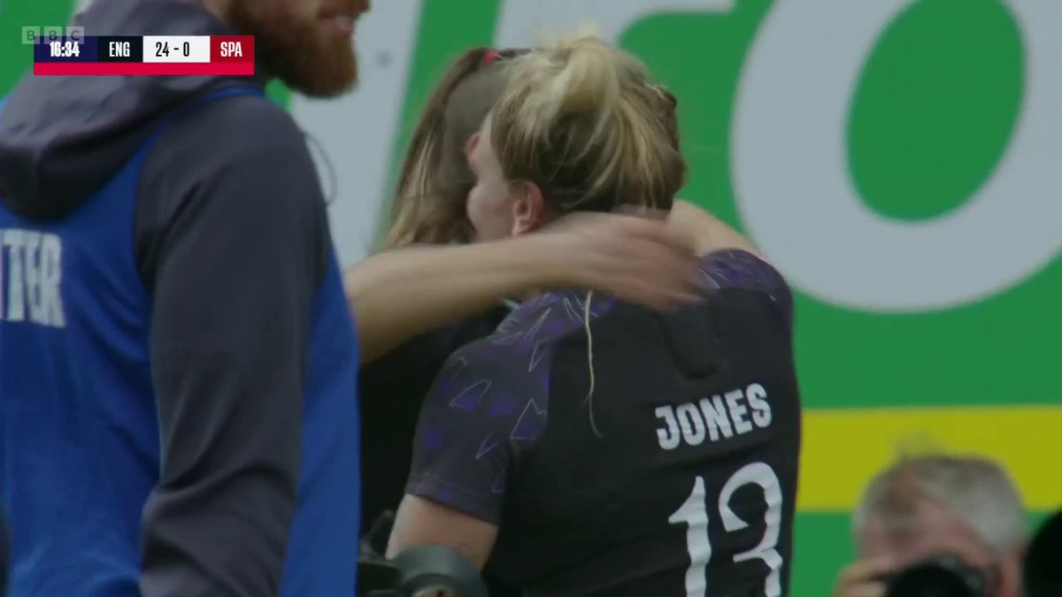 Jess Breach with the Red Roses' fourth try of the first half! 💪 #BBCRugby