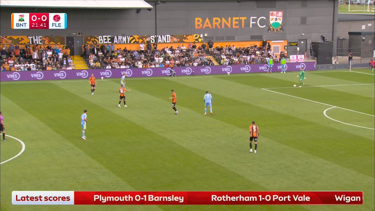 An absolute HOWLER from Barnet goalkeeper Owen Evans gifts Fleetwood Town the opener! 🫣