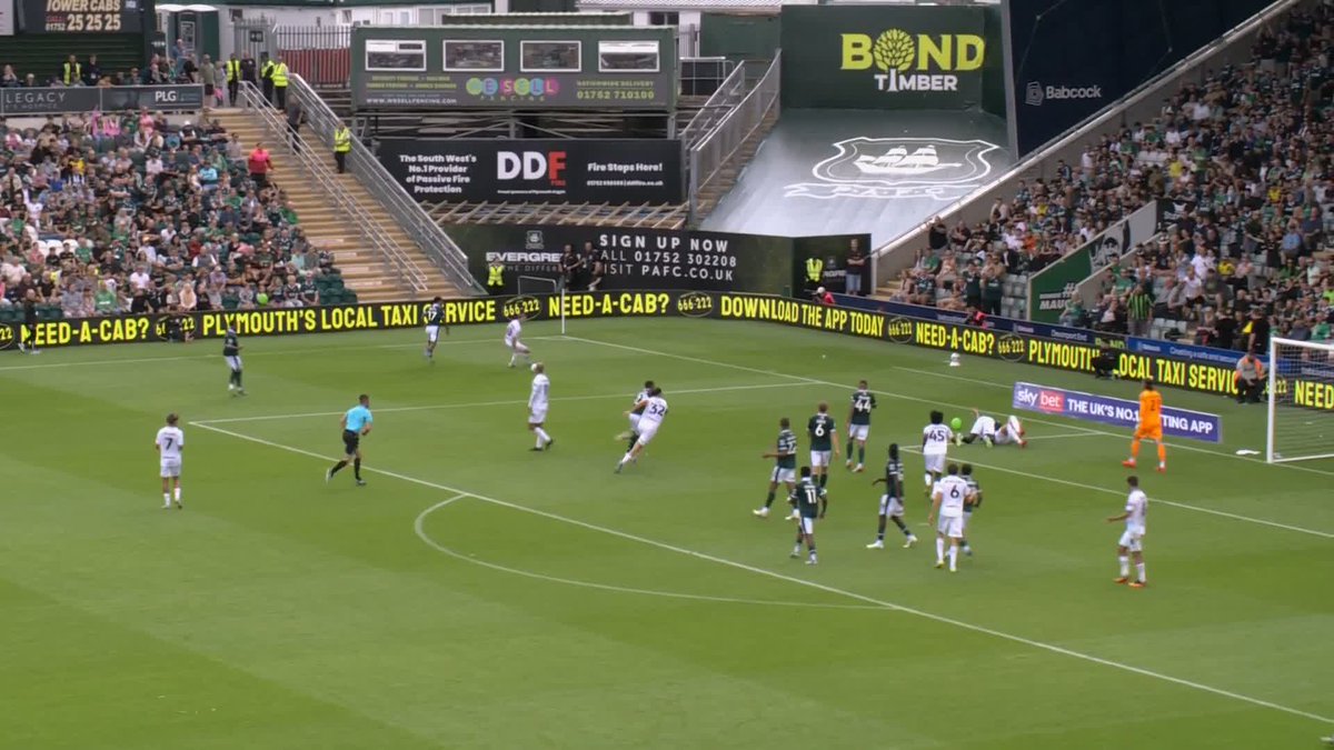 The gloves are off at Home Park 😳