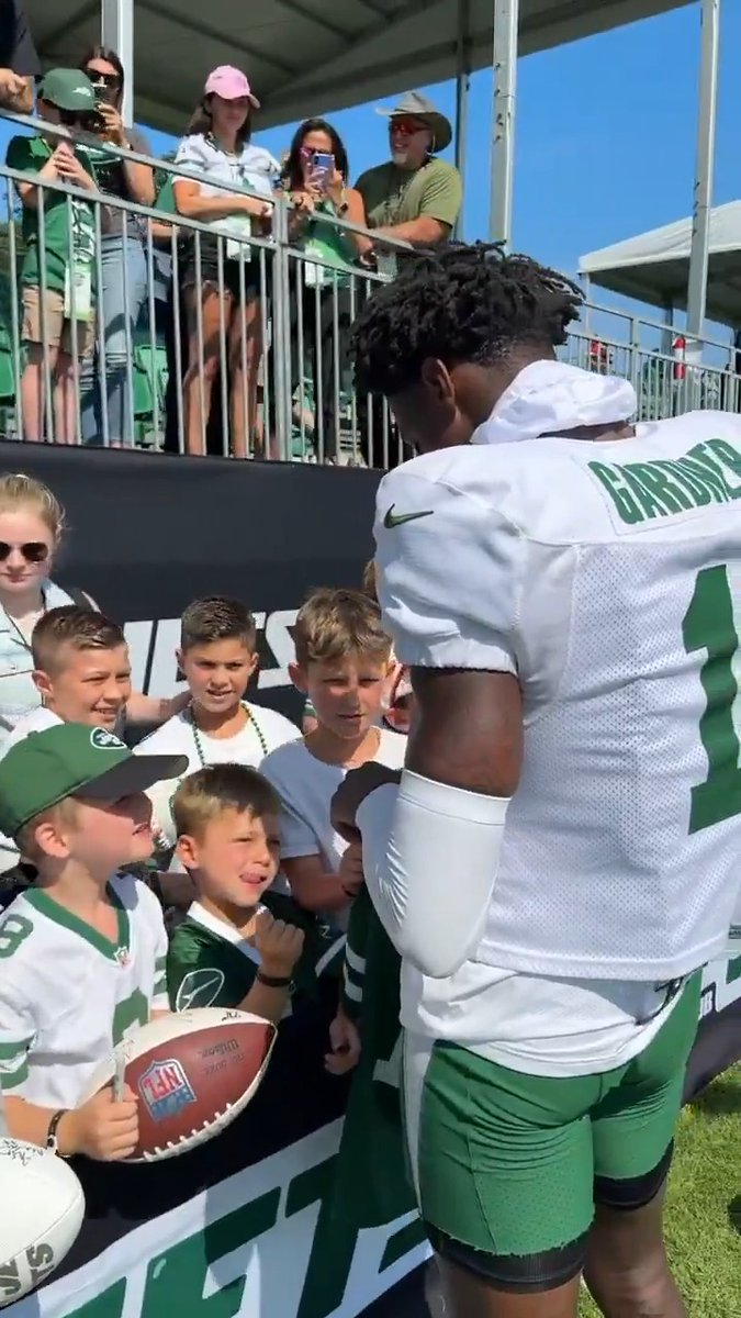 The kids love themselves some SAUCE GARDNER 🗣️