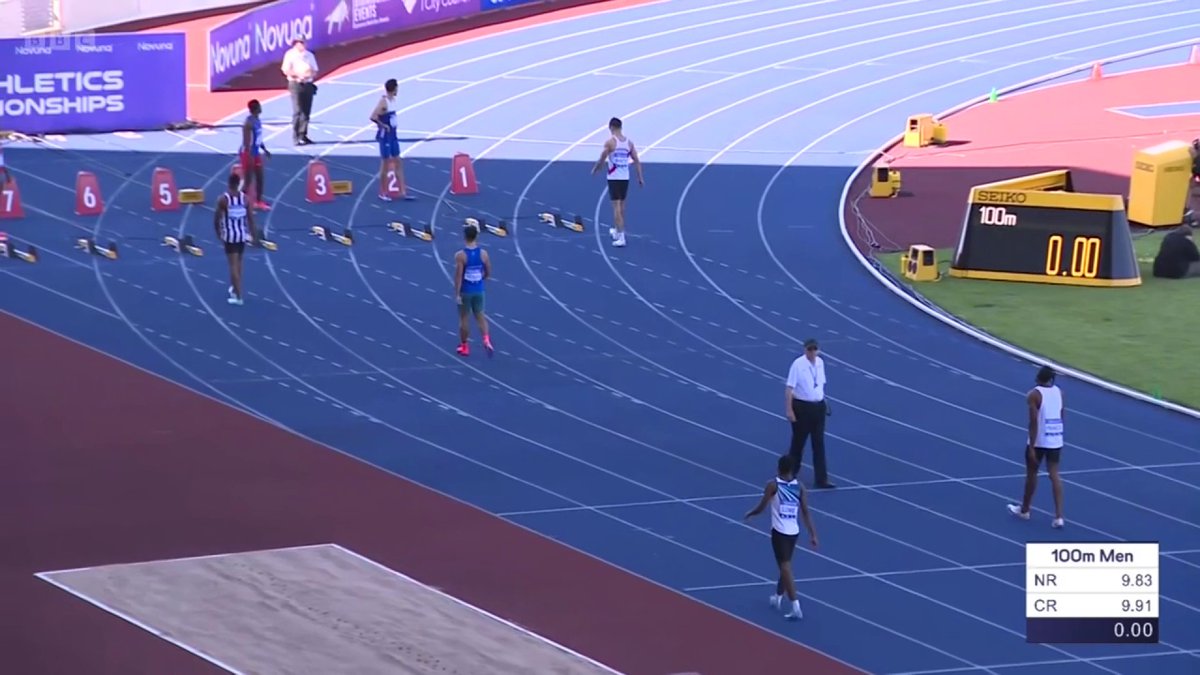 "18 years old as well, that is heartbreaking, you don't like to see that, you hate to see that. Poor kid, that's tough." A false start in the men's 100m 💔
