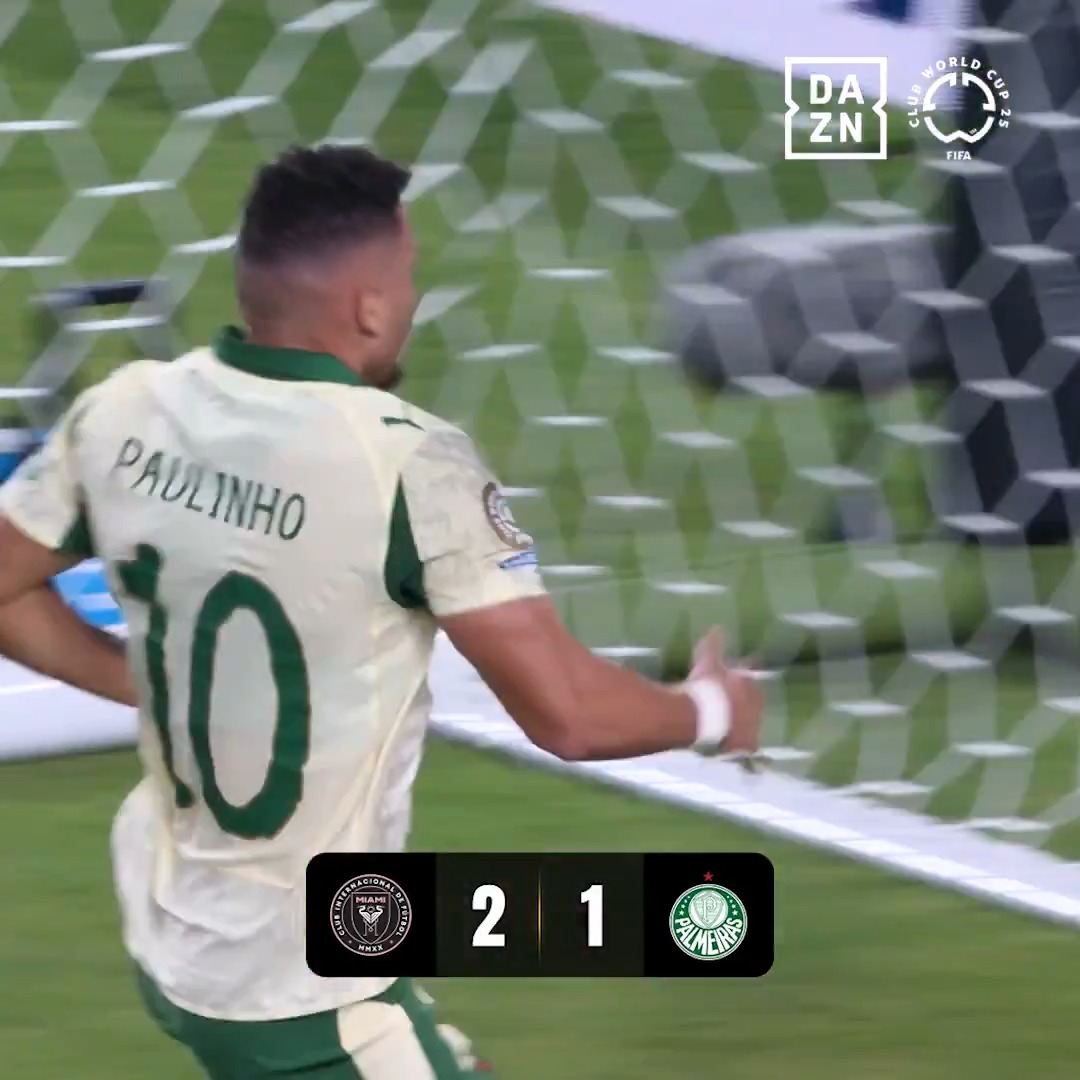 The late late show with SE Palmeiras... 📺 #FIFACWC