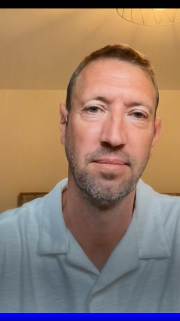 🗨️ "Je suis le premier supporter" Alain Bernard salue les performances de Léon Marchand et Maxime Grousset aux Mondiaux de natation à Singapour