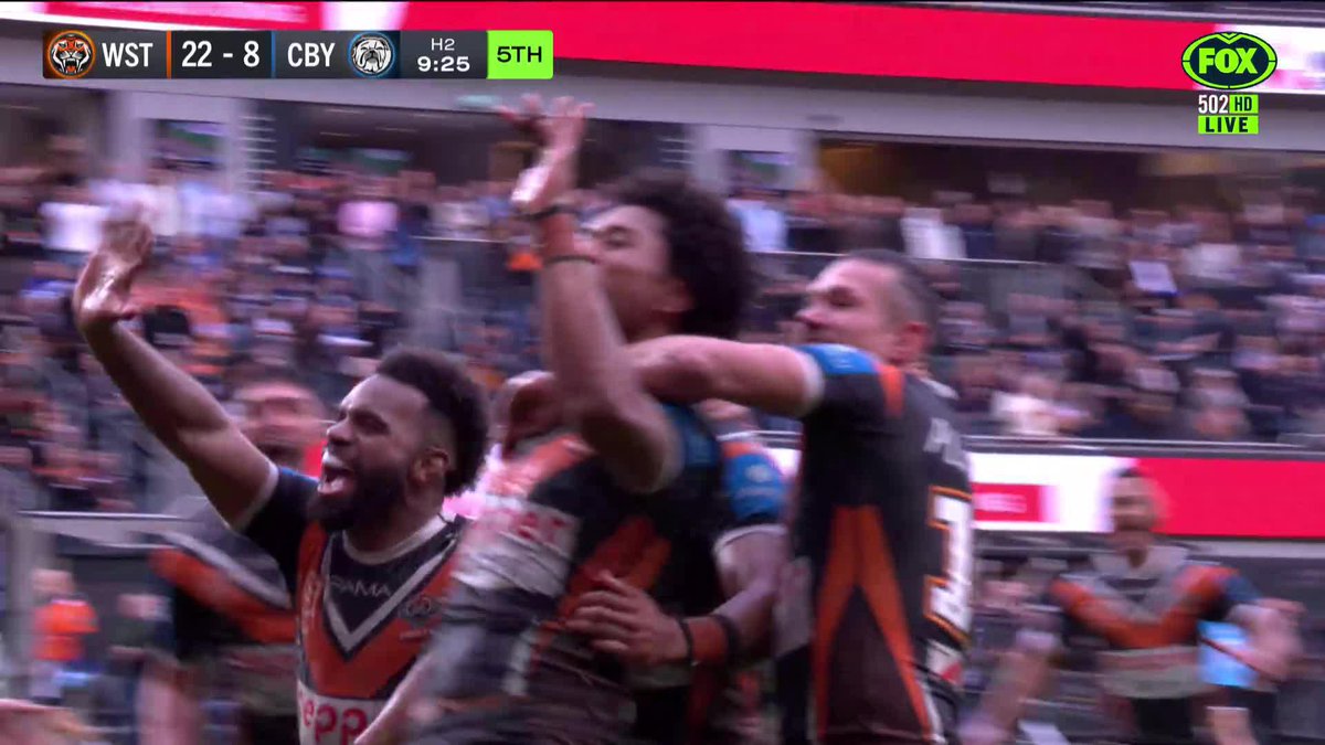 Fainu extends the Tigers lead! 📺 Watch #NRLTigersBulldogs on ch.502 or stream on Kayo: ✍️ BLOG 🔢 MATCH CENTRE