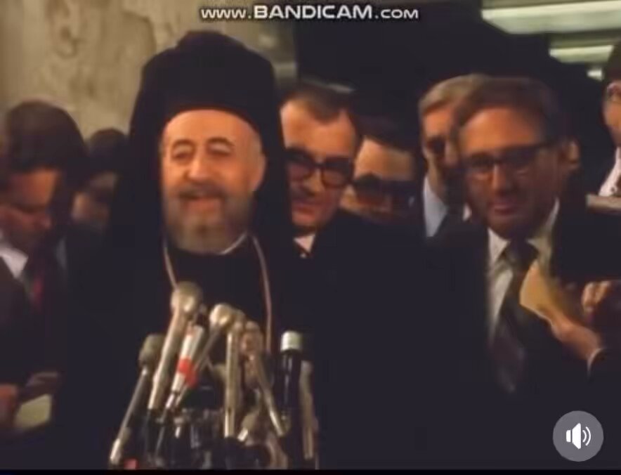 τυμβωρυχίας συνέχεια…όποιος επικαλείται μονο το “ένδοξο” παρελθον, ειναι γιατί προφανώς δεν έχει να επιδείξει τιποτε στο παρον… 23/7/74 στην Νεα Υορκη: “Οι παρακαταθήκες του διαμόρφωσαν το συλλογικό μας κριτήριο για το τι σημαίνει ηγεσία, ευθύνη, ιστορική επίγνωση και όραμα”