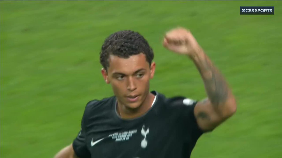 Brennan hits the iconic 📸 celebration!
