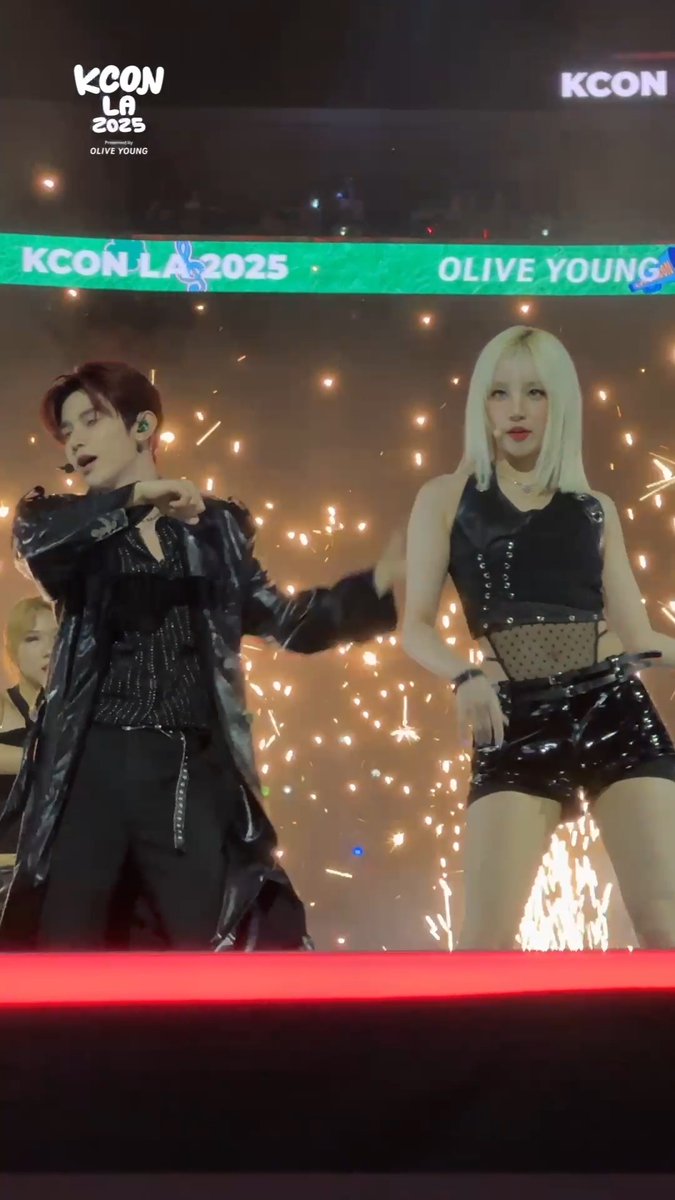 [#KCONLA2025] M COUNTDOWN 💙 DAY 2 SPECIAL STAGE : ICONIC COLLABORATION #YUQI &amp; #ZHANGHAO #ZEROBASEONE 📍 M COUNTDOWN STAGE 📍 Arena - KCON LA 2025 AUG 1-3 Arena, LA Convention Center Let’s #KCON
