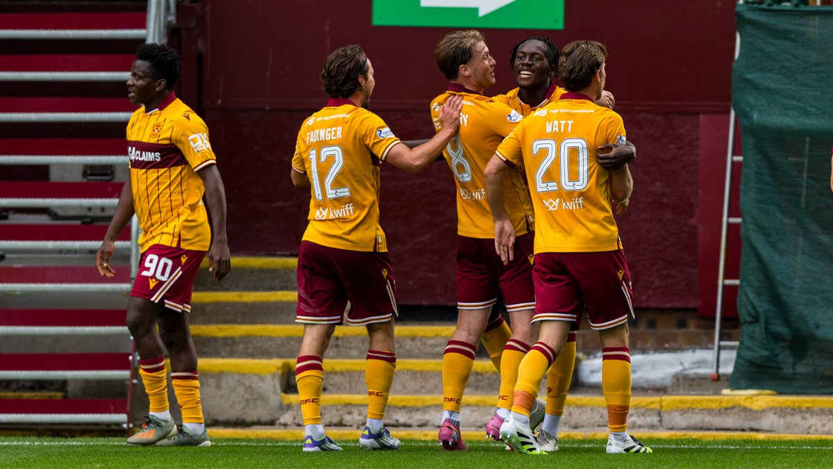 It was coming. It was deserved. It was a big moment 🙌 Emmanuel Longelo with a stunning finish against Rangers.