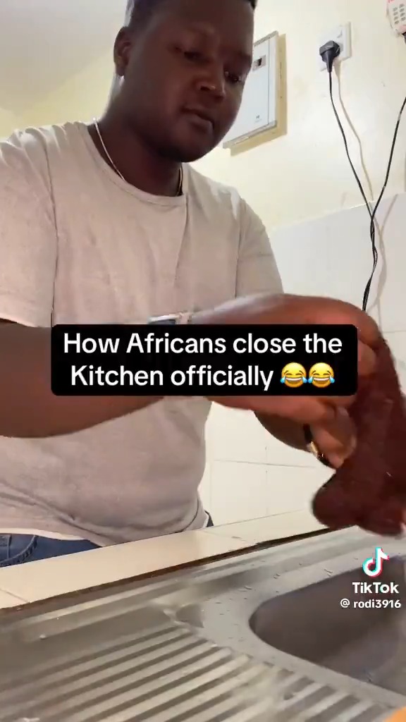 Alafu hako kakitambaa hakangarangi 😂😂😂