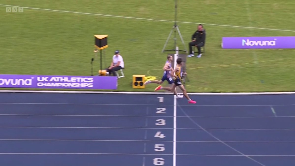 "That was fantastic, talk about giving 101%." 😲 An emphatic finish in the 1500M Ambulant as Kieran O'Hara finds an extra boost to get him over the line!