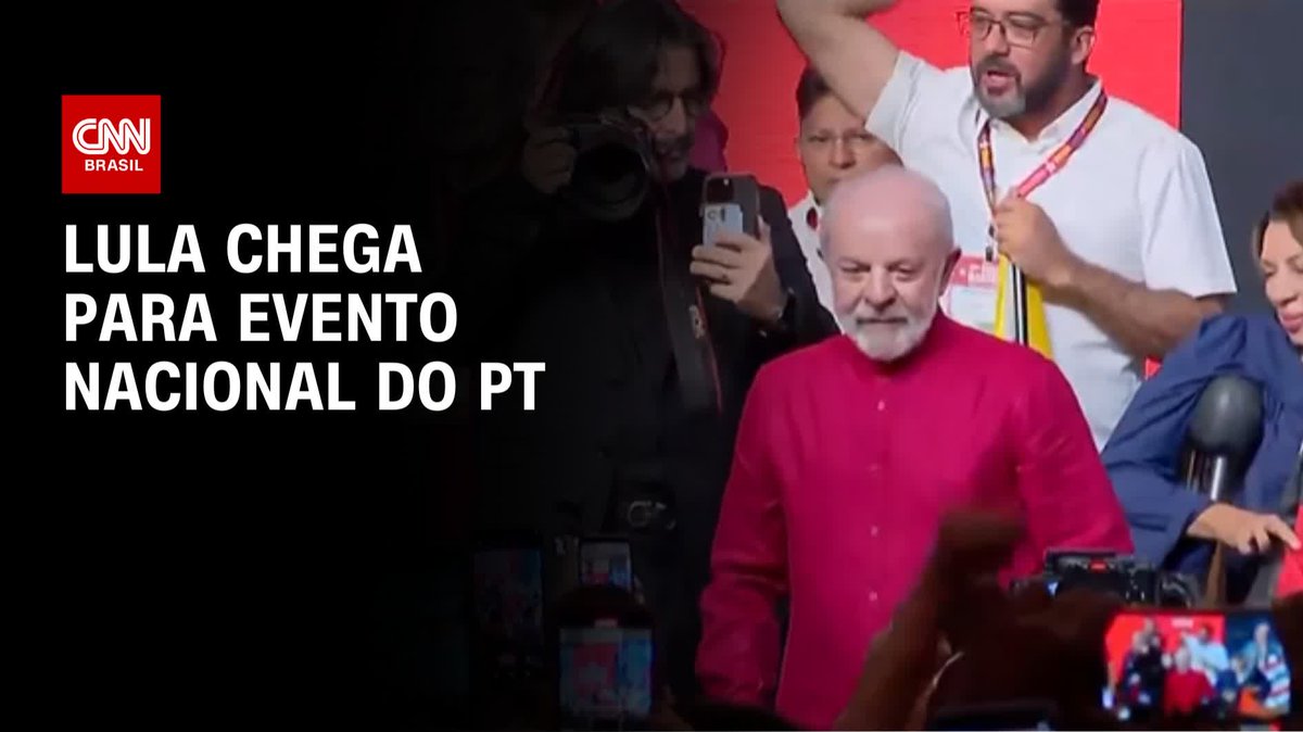 Lula chega para evento nacional do PT; assista #AgoraCNN