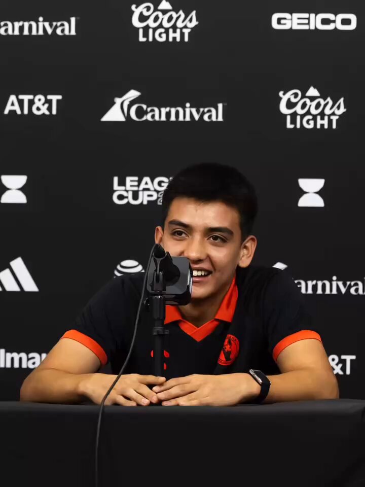 16-year-old Gilberto Mora speaking in fluent English during a press conference. 🗣️ You don’t see a young Mexican player with this talent, mentality and discipline every day. This kid is going to be special. 🇲🇽❤️👏🏼
