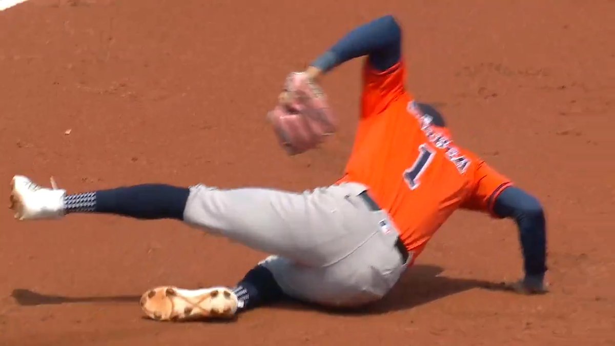 ¡Carlos Correa presente en la esquina caliente! 😮💨