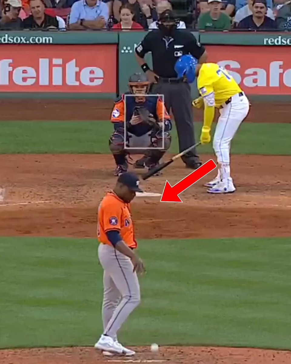 Benches clear after Astros thought Red Sox were stealing signs 👀 (via MLB, Space City Home Network, NESN)