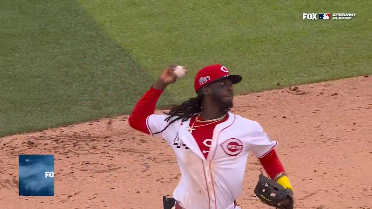 Imagine catching this throw by Elly De La Cruz on the palm of your glove. (Via: MLB)