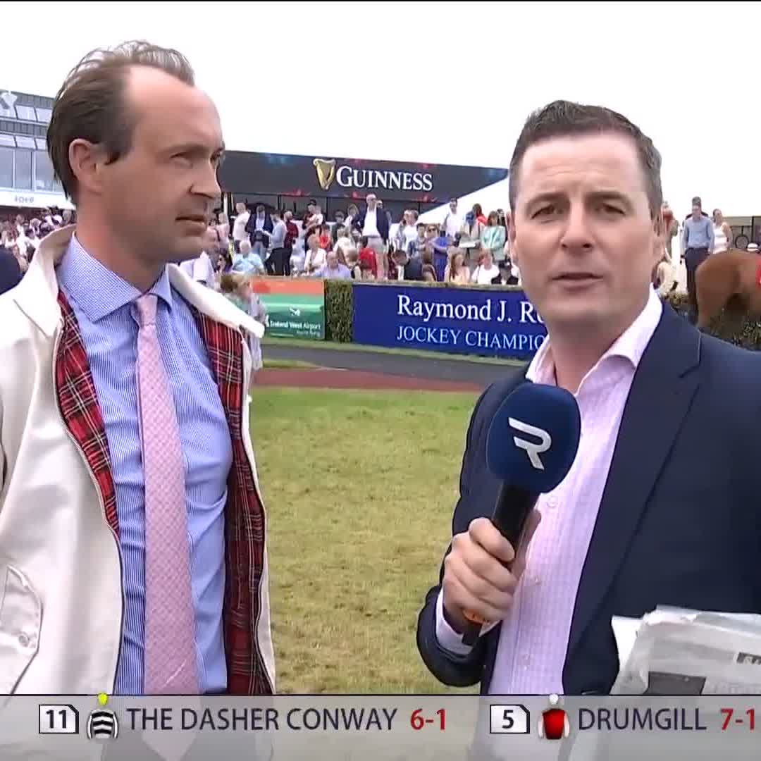 🗣️ "I should get the all-clear in three weeks or so." Great to see Nico de Boinville looking fit and well at Galway Races this afternoon! 💪