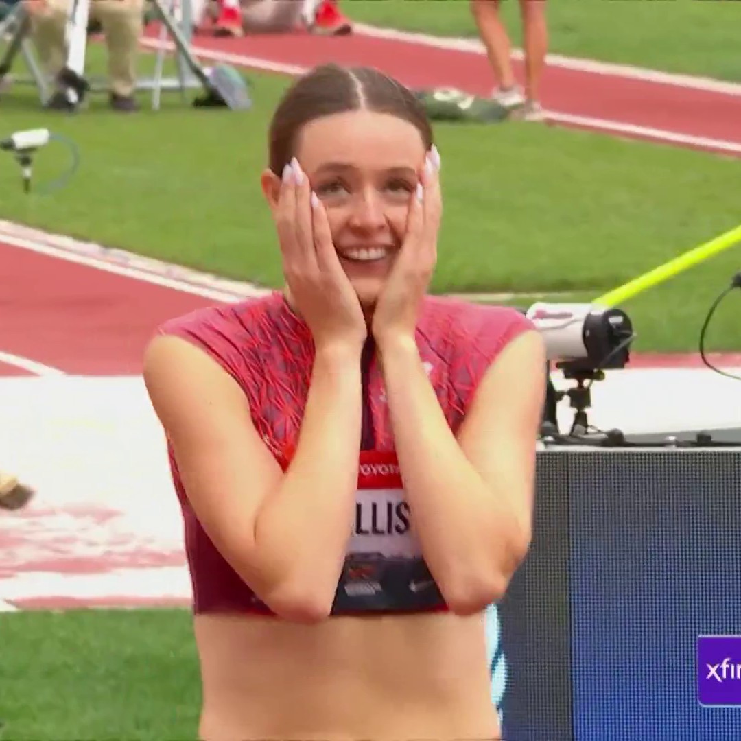 WOW. 😲 800m NCAA champion Roisin Willis comes from behind to win the national title! 📺 NBC & Peacock