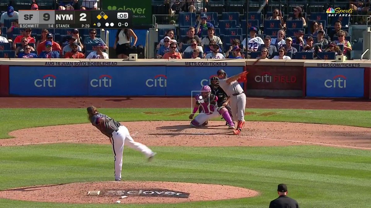 Giants are hitting the Schmitt out of the ball 🤯