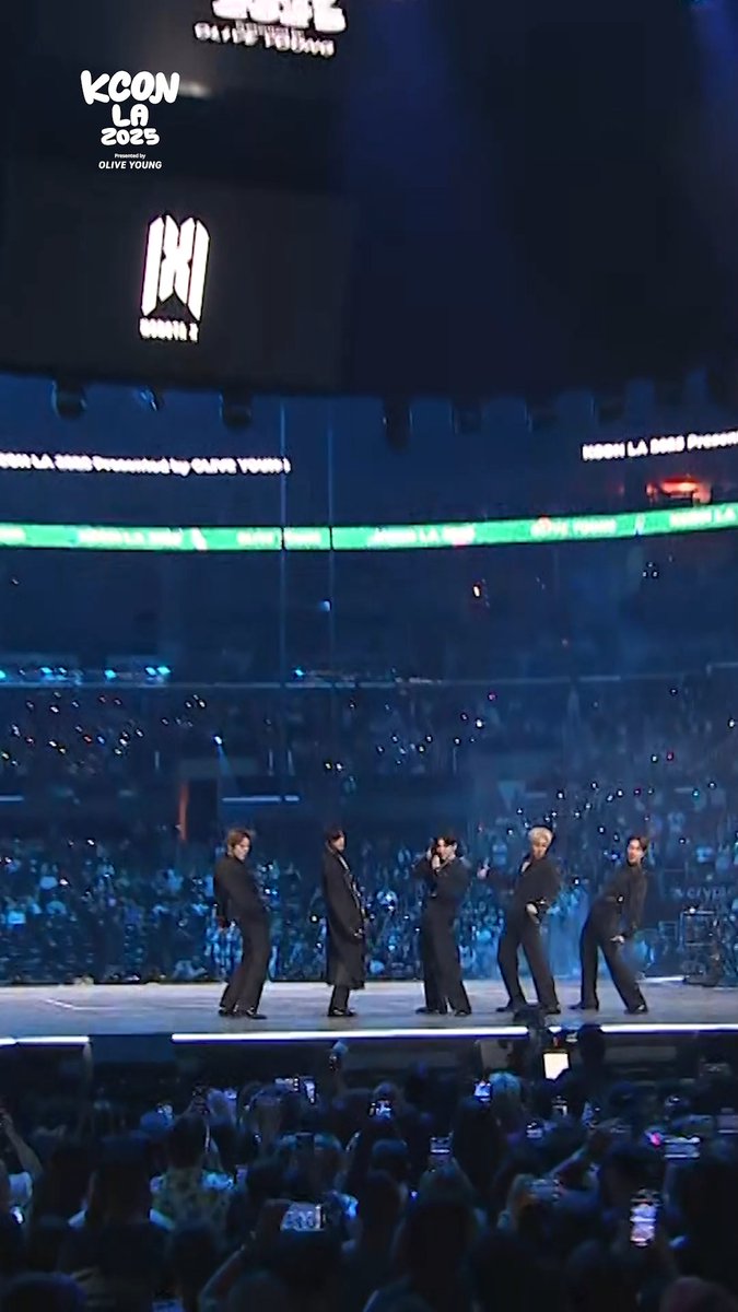 [#KCONLA2025] #BeautifulLiar by #MONSTAX Check out at KCON LA 2025! : 𝐊𝐋𝐎𝐕𝐄𝐑'𝐒 𝐂𝐋𝐔𝐁 𝐅𝐀𝐈𝐑? May you be full of luck with your favorite artist! 🍀 Let's #KCON! *All content are run according to on-site conditions.
