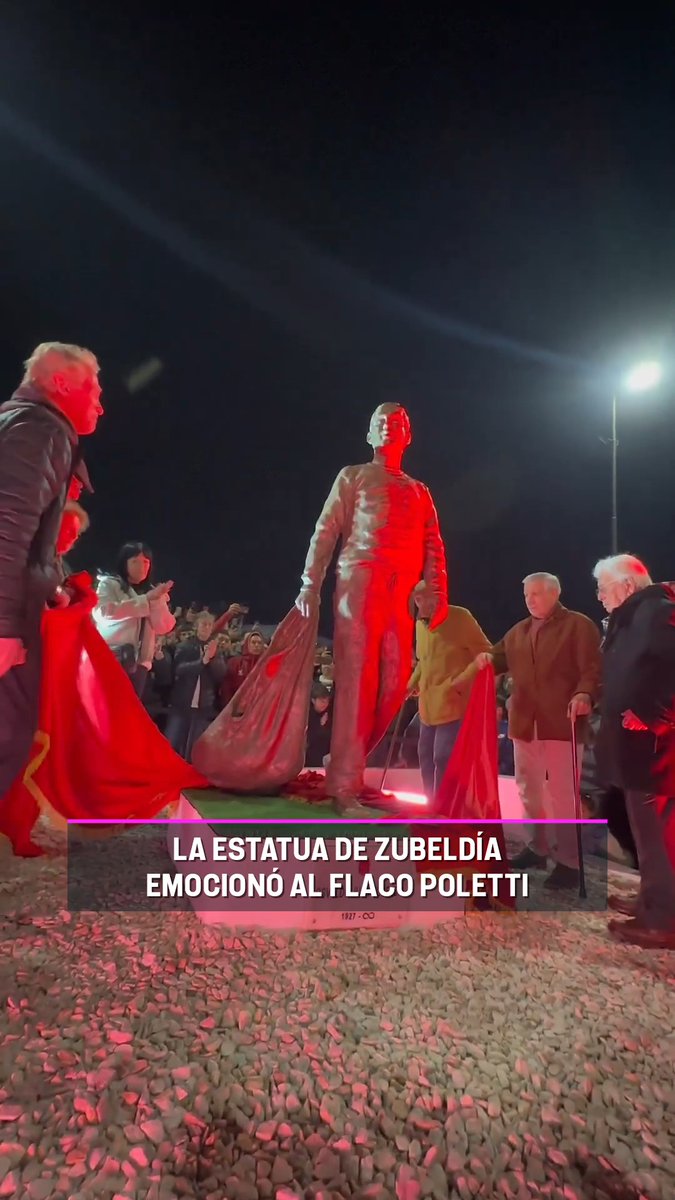 LA EMOCIÓN DE UN CAMPEÓN 🥺 👏 El Flaco Poletti, campeón del mundo con Estudiantes, se conmovió al revelar la estatua de su extécnico Osvaldo Zubeldía en el Paseo de Los Profesores. Y algunos dicen que es solo fútbol... 📹 Estudiantes de La Plata