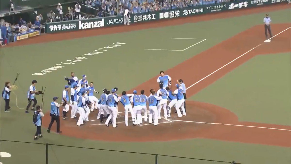 ライオンズファンとしてはこれを挙げざる得ない #野球ファンの誰もが興奮する観客総立ちホームラン貼ってけ