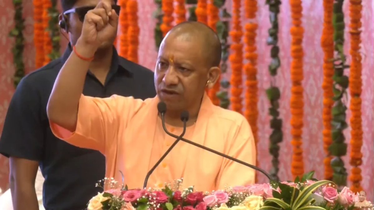 ...13, 14 और 15 अगस्त को हर भारतवासी अपने घर, प्रतिष्ठान और संस्था पर भारत की आन-बान और शान के प्रतीक तिरंगा का आरोहण करे। तिरंगे के साथ अपनी सेल्फी पर भी अपलोड करें। #HarGharTiranga