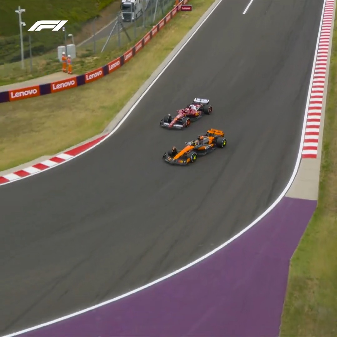 Piastri gets by Leclerc for P2! ⬆️ Charles could barely contest this move as his fight for the race win fell away #F1 #HungarianGP