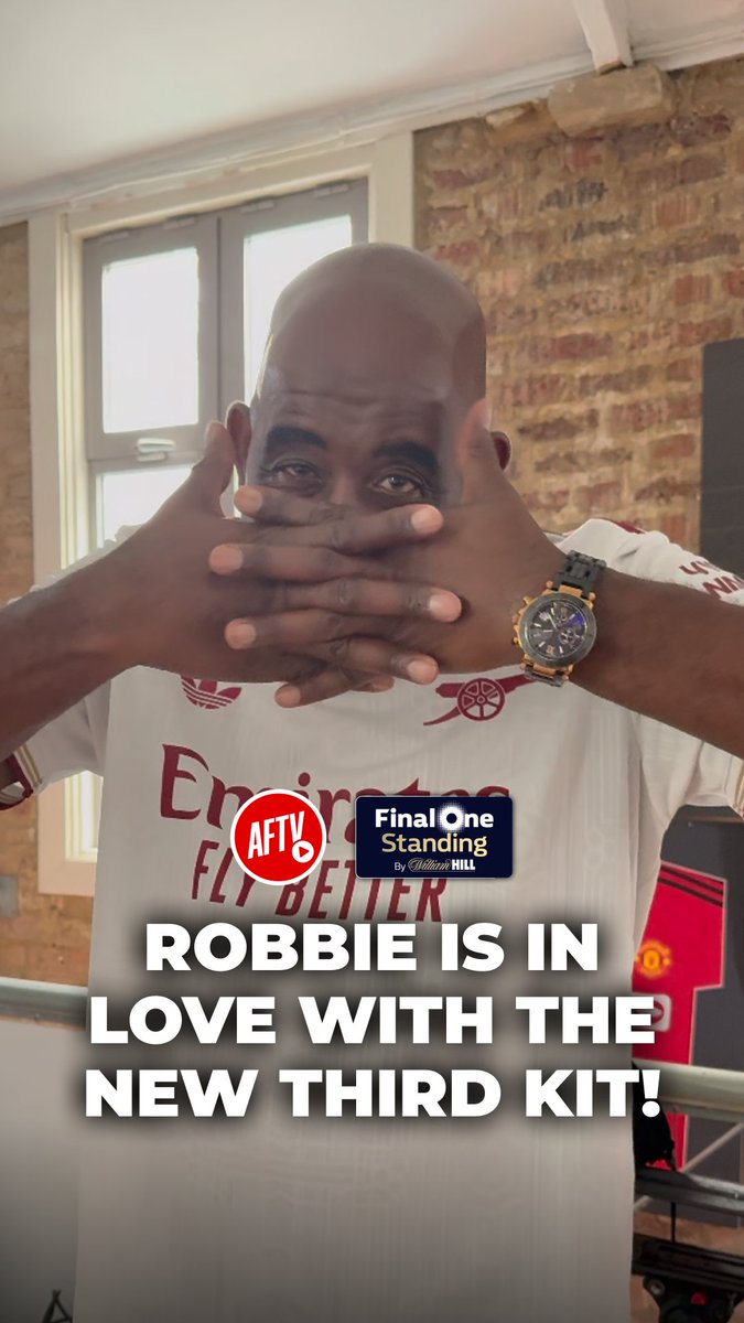 Robbie is ABSOLUTELY IN LOVE with the new third kit! 😍 Enter Final One Standing on William Hill for your chance to win £500K - it's free to play! 👉 #ad 18+. UK & Ireland Only. Please gamble responsibly. GambleAware. #KitLaunch