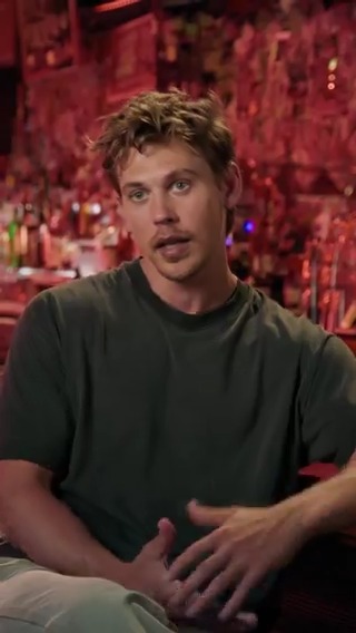 He’s caught in a wild set of circumstances. Austin Butler stars in Darren Aronofsky’s #CaughtStealingMovie – exclusively in theatres August 29.