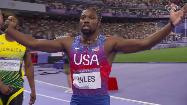 A photo finish for the ages! 😮💨 Noah Lyles took gold in a dramatic Men’s 100m Final at #Paris2024, clocking 9.79s! #Olympics #Athletics