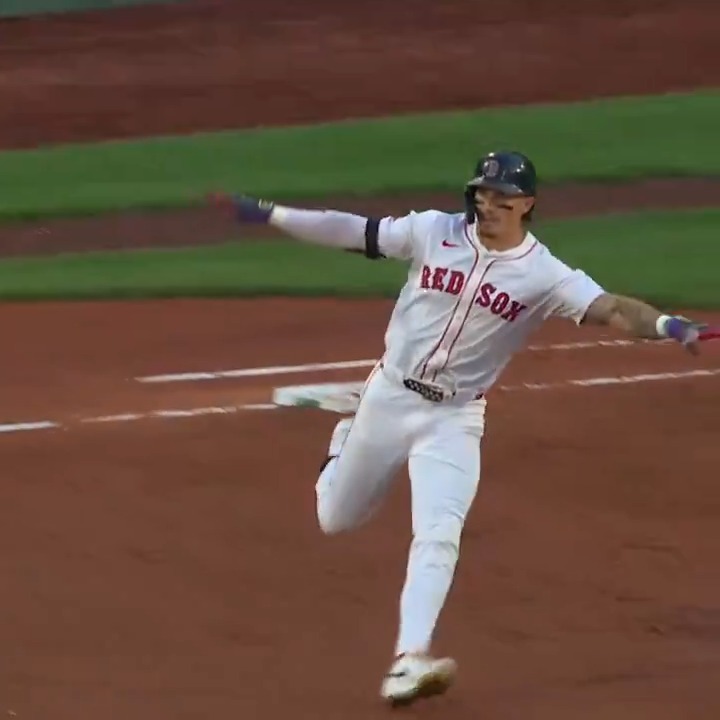 WATCH IT FLY 🛩️