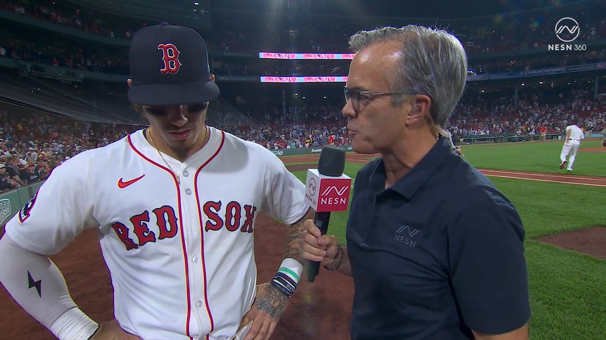"This place is another weapon for us... I'm getting butterflies seeing how loud it gets." Jarren Duran on the atmosphere at Fenway 🗣️ 🔊 Tom Caron | #DirtyWater