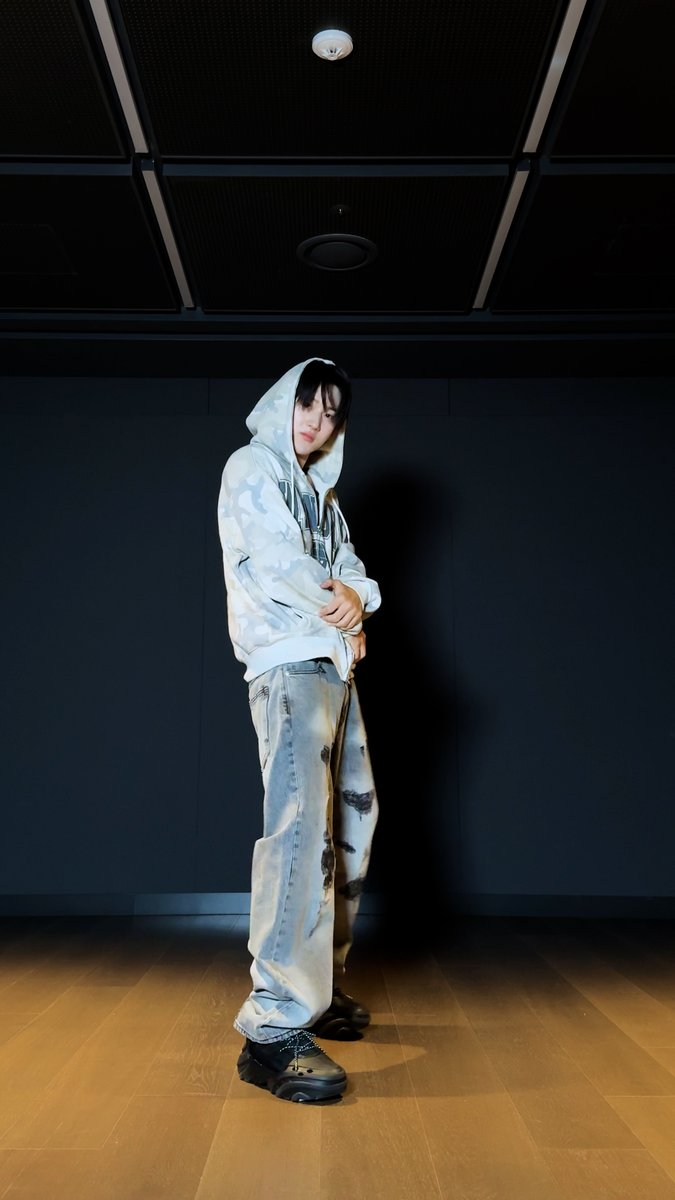 overnight 🌙 #계훈 #Kyehoon #KickFlip #킥플립 #Kick_Off