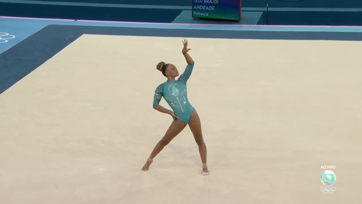 Um ano que Rebeca Andrade fez história ao conquistar o ouro no solo em Paris. Com uma apresentação impecável superou Simone Biles e parou o país ao conquistar o tão sonhado ouro. Rebeca você é gigante, orgulho do Brasil!