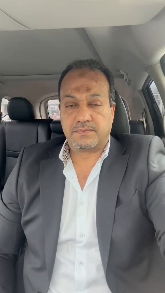 السلطات السعودية تعتقل مواطن مصري لانتقاده "تركي آل الشيخ" ومواطن مصري يعلق قائلاً: المهلكة العبرية السعودية تسجن شاب مصري ١٩سنه لانتقاده طائرة البطريق تركي آل الشيخ رئيس هيئة الترفية السعودية السؤال: ماهو السبب الرئيسي لتوتر العلاقات السعودية المصرية برأيكم؟ التعليق لكم....