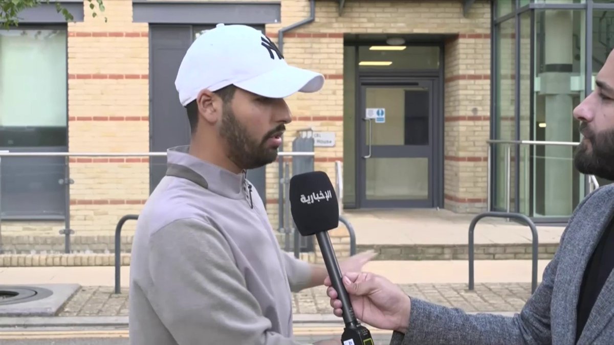 الوليد القاسم ابن عم الطالب #محمد_القاسم: هناك شائعة عن قتل محمد في حديقة إثر دخوله بمشاجرة والصحيح أنه قتل في الشارع وأمام الجميع وهو مسالم ولم يدخل في شجار #الإخبارية