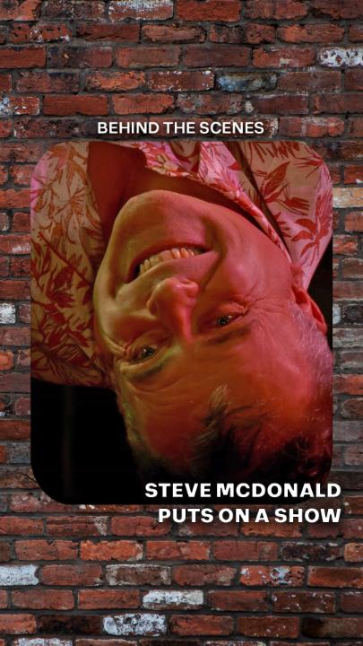 If being a cab driver doesn't work out, Steve has a promising new career 🕺 #Corrie