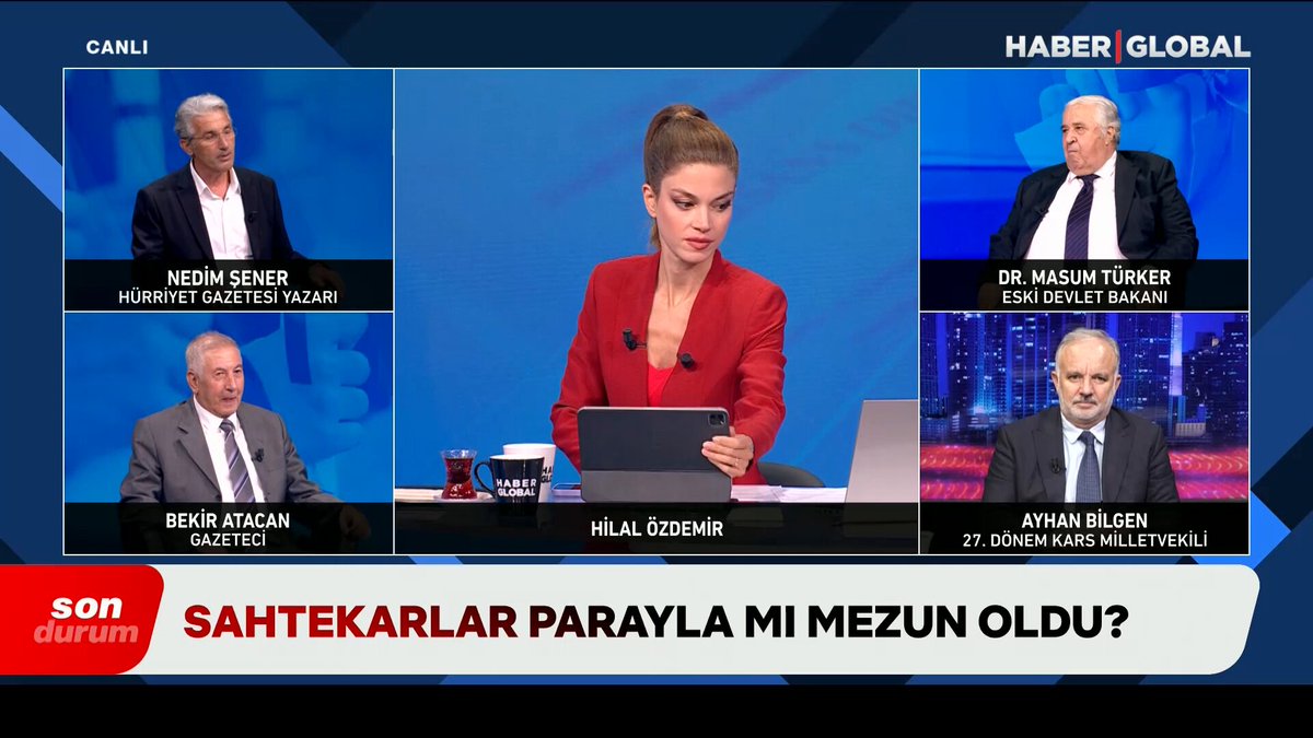 📢Sahte Diploma Çetesi Nasıl Organize Oldu? 📢"EVRAKTA SAHTECİLİK YAPAN İMAMOĞLU AZ KALSIN CUMHURBAŞKANI ADAYI OLUYORDU! BU ADAM 1990'LARIN YOLSUZLUK VE RÜŞVET SİSTEMİNİ KOPYALADI!" Gazeteci Nedim Şener'den Nedim Şener 🇹🇷 , Türkiye'nin konuştuğu sahte diploma operasyonuna dair bomba manşet! 🔴"Mesela bunlardan biri de 1990 yılında Türkiye'de sınavı kazanamamış atlayıp Kıbrıs'a gitmiş olan İmamoğlu'dur. 1990'da o şekilde resmi evrakta sahtecilik yapan Ekrem İmamoğlu neredeyse CB adayı oluyordu. İmamoğlu tesadüf birisi değildir, o bir düzenin ürünüdür. yolsuzluk ve rüşvet konusunda eski sistemi kopyalıyor olması bize tamamen 1990'ları anlatıyor. O karanlık dönemlerde herkes kendi işini kurtarma derdindeydi. İmamoğlu onların içinde tek değil bakın! O dönemlerde tabela üniversitelerinin diploma dağıttığına dair haberler yapıldı!" #SahteDiploma #Sahtecilik #Sahte #Diploma #Ekremİmamoğlu #İmamoğlu #CHP #ÖzgürÖzel #İmamoğluDiploma #Tutuklama