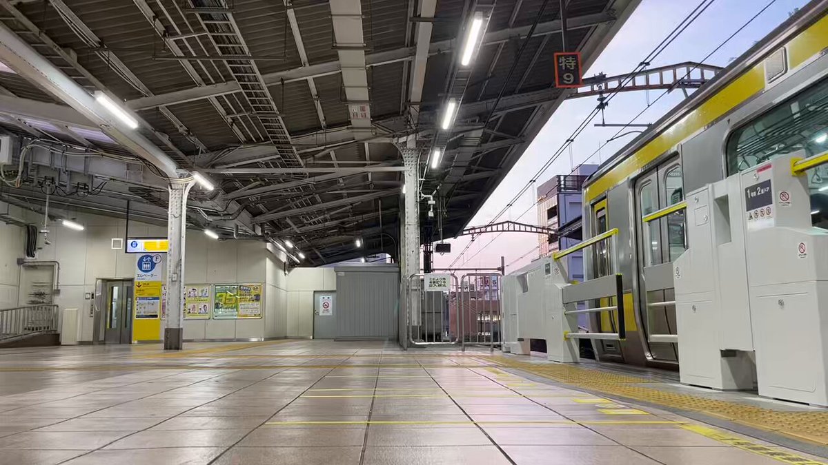 秋葉原#6 406C（4:54発千葉行き） 到着放送に「山手線、京浜東北線、地下鉄日比谷線、は、お乗り換えです」付帯 到着予告・接近・到着放送に「総武快速線、の、快速電車は、当駅には、停車致しません。錦糸町、駅で、お乗り換えです」付帯