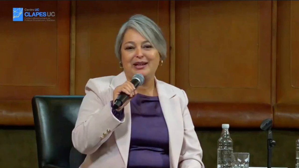Comunismo versión premium: 📱 iPhone 💼 Patrimonio 🏙️ ¿Vacaciones en Nueva York? Jeannette Jara lo resume: “me ha ido bien”.